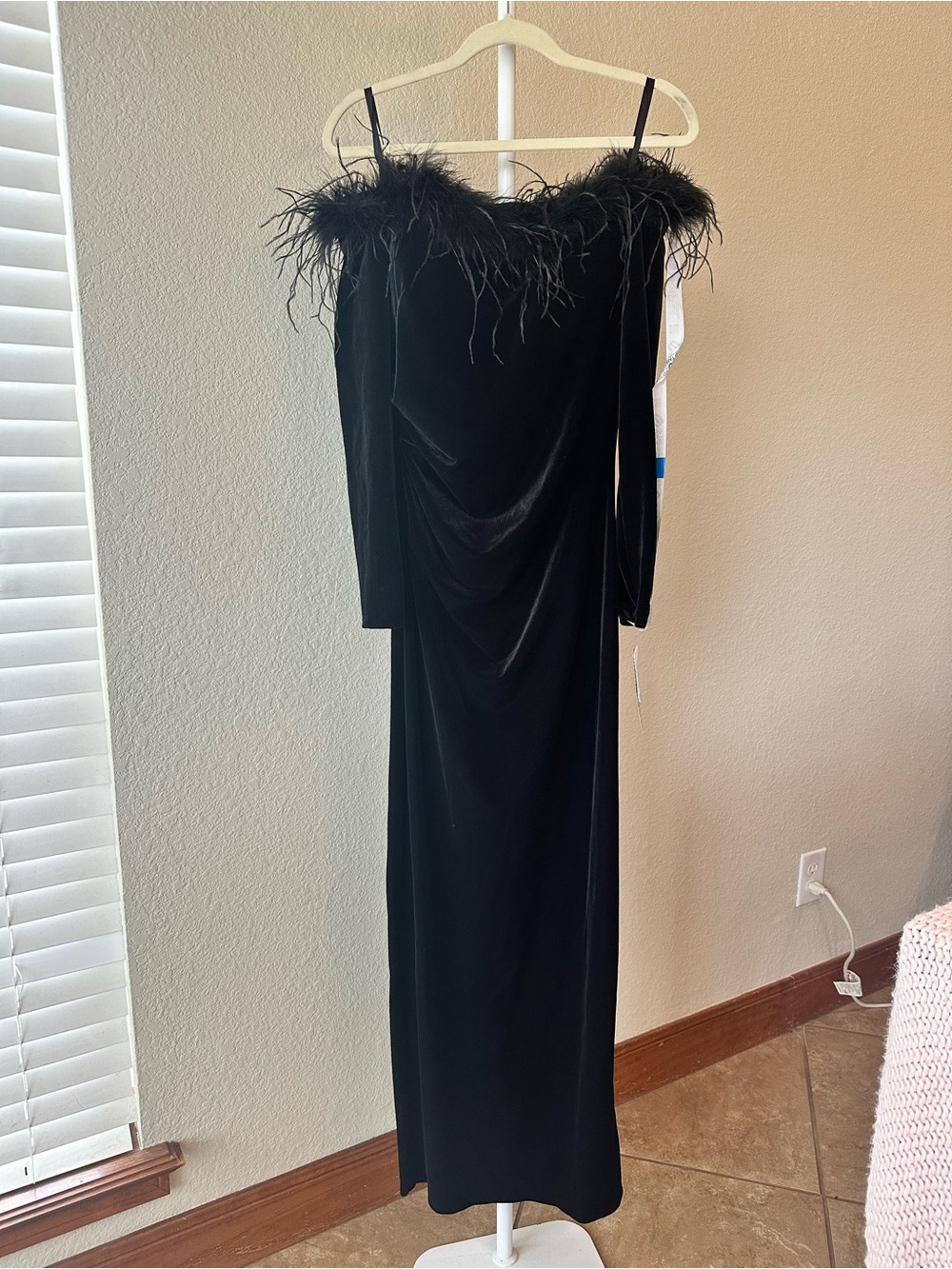 XSCAPE black evening off the shoulder feather trim velvet gown size 8 NWT